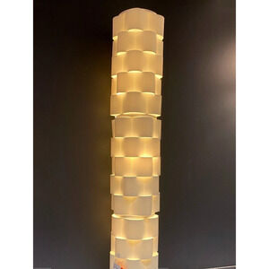 IKEA LÅGTRYCK LAGTRYCK Modern Floor Lamp, White 54"+ 3 LED Bulbs -NEW 205.132.02